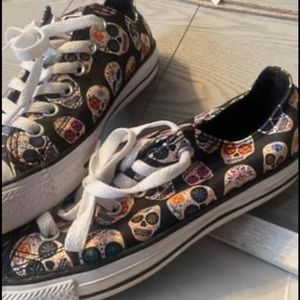 Converse skull/ Day of Dead sneakers